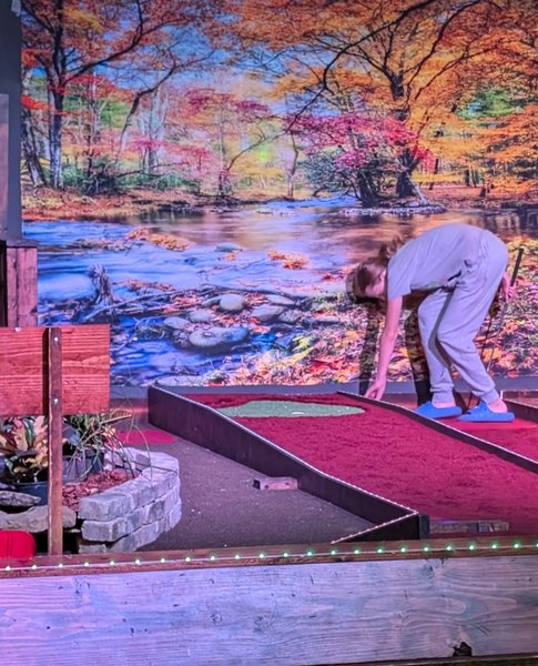 indoor putt putt