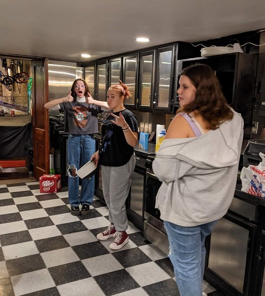 kitchen thumbs up